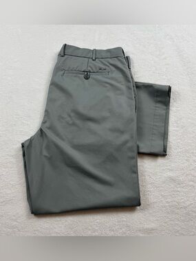 SOLD RLX Ralph Lauren performance chino golf pants men’s 38X34 actual size